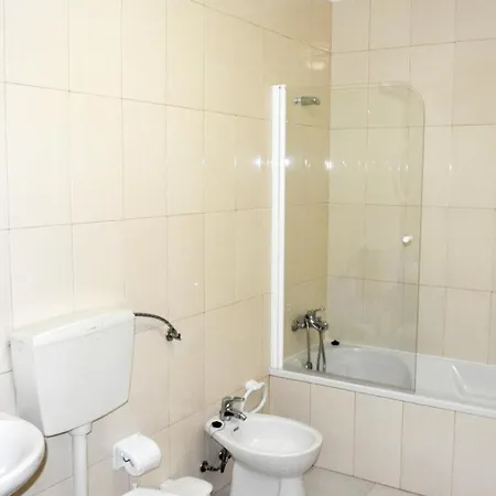 Encosta Do Mar Apartment *