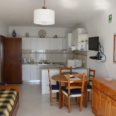 Апартаменты Encosta Do Mar