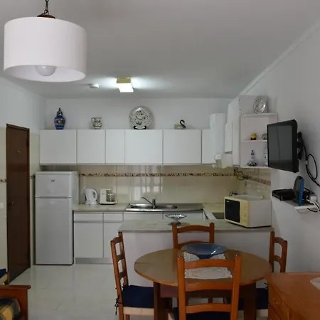 Encosta Do Mar Апартаменты